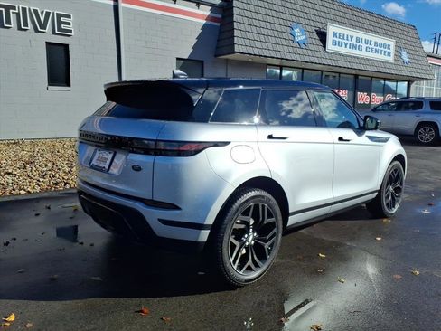 Used 2020 Land Rover Range Rover Evoque SE image 2