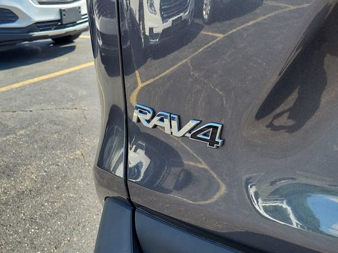 Used 2024 Toyota RAV4 LE AWD/4WD image 8