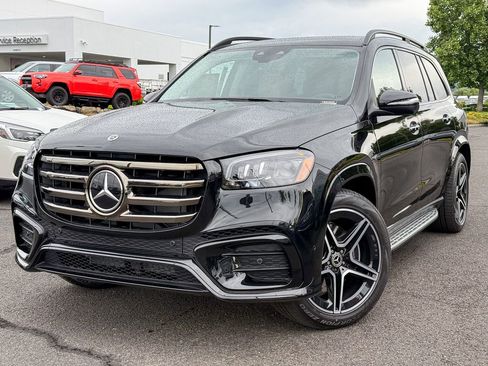 New 2026 Mercedes-Benz GLS 450 4MATIC image 1