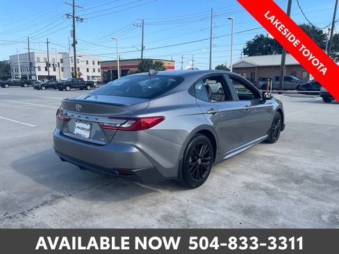 Used 2026 Toyota Camry SE w/ Multimedia Upgrade Package AWD/4WD image 5