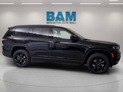 New 2025 Jeep Grand Cherokee L Limited w/ Luxury Tech Group II image 8