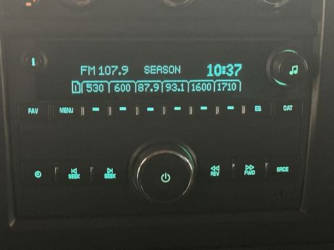 Used 2024 GMC Savana 2500 w/ Driver Convenience Package image 12