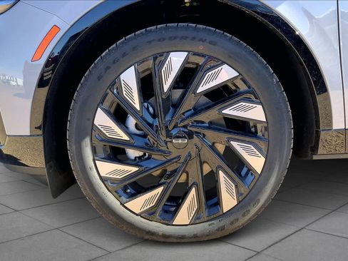 New 2026 Lincoln Nautilus Reserve w/ Jet Appearance Package AWD/4WD image 11