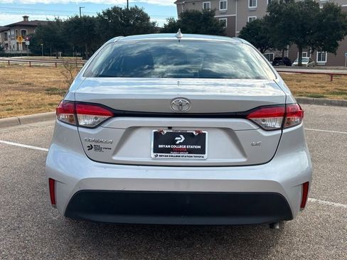 Used 2024 Toyota Corolla LE image 6