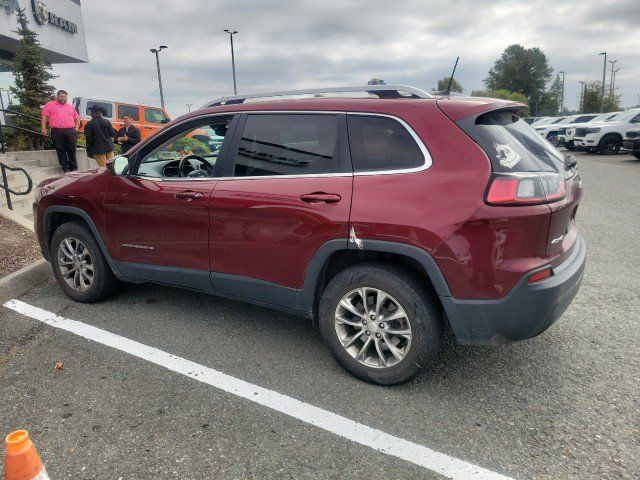 Used 2019 Jeep Cherokee Latitude Plus w/ Comfort/Convenience Group AWD/4WD image 3