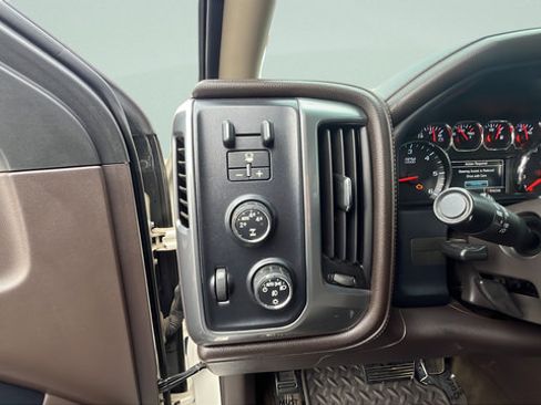 Used 2014 Chevrolet Silverado 1500 LTZ Z71 AWD/4WD image 11