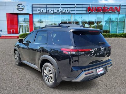 New 2026 Nissan Pathfinder SL FWD image 3