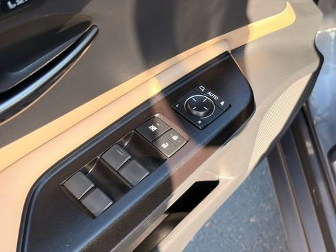 Used 2020 Lexus ES 350 w/ Premium Package FWD image 22