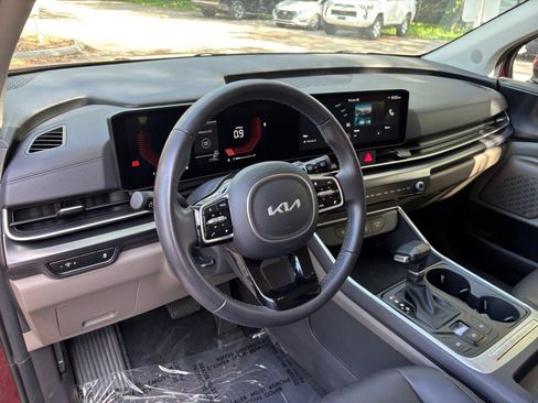 Used 2026 Kia Carnival FWD image 38