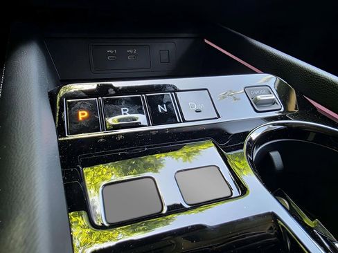 Used 2025 Nissan Murano SL image 10