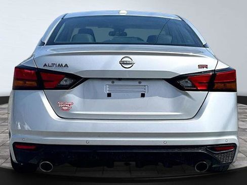Used 2024 Nissan Altima 2.5 SR FWD image 4