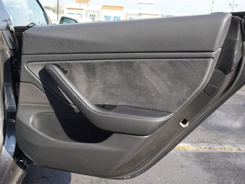 Used 2018 Tesla Model 3 Long Range image 11