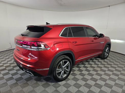 Used 2024 Volkswagen Atlas Cross Sport SEL R-Line image 2