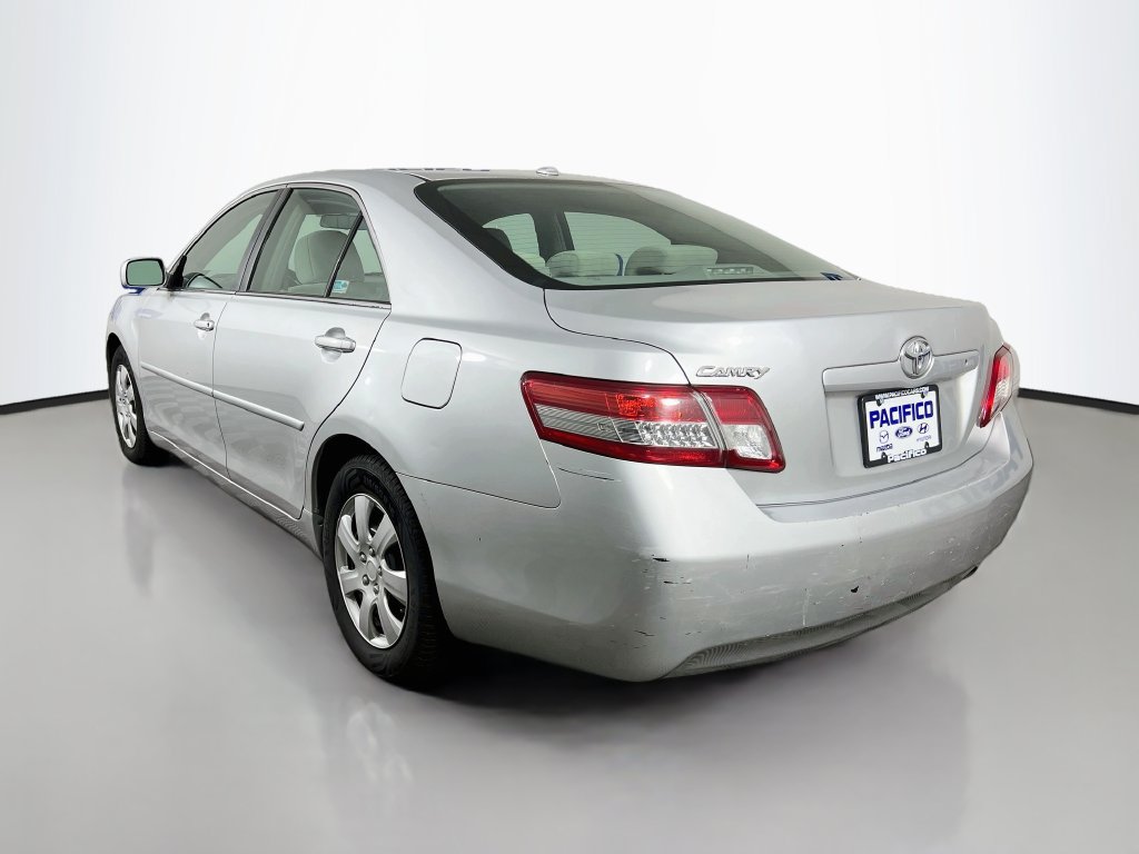 Used 2010 Toyota Camry FWD image 5