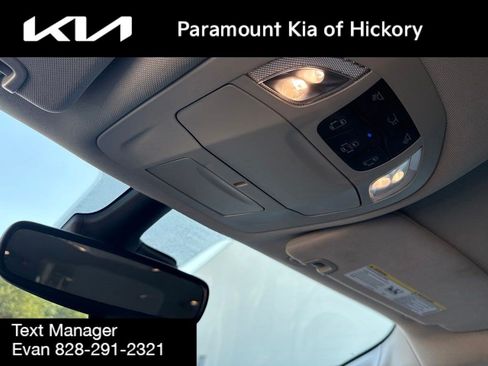 Used 2024 Chrysler Pacifica Touring-L FWD image 30