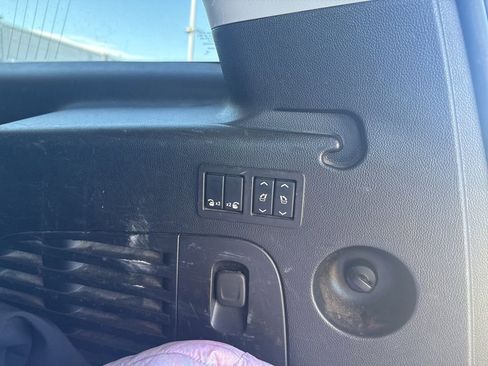 Used 2019 GMC Yukon XL Denali image 25