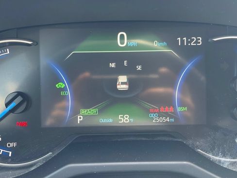 Used 2025 Toyota RAV4 SE w/ Convenience Package AWD/4WD image 34