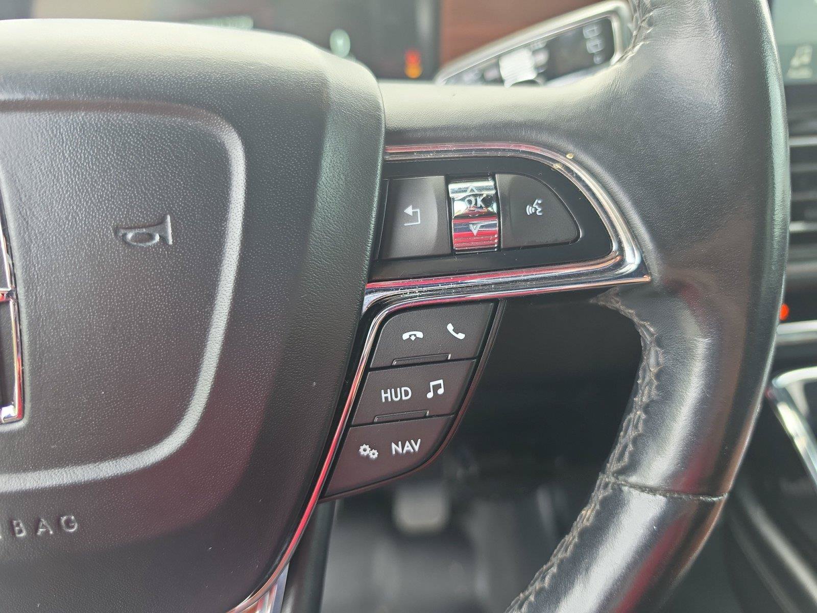 Used 2019 Lincoln Navigator L Reserve AWD/4WD image 17