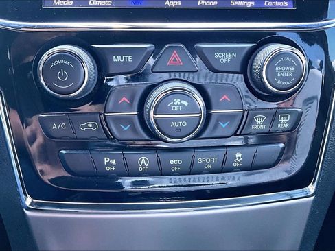 Used 2019 Jeep Grand Cherokee Limited AWD/4WD image 16