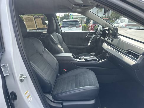Used 2025 Mitsubishi Outlander SE FWD image 22