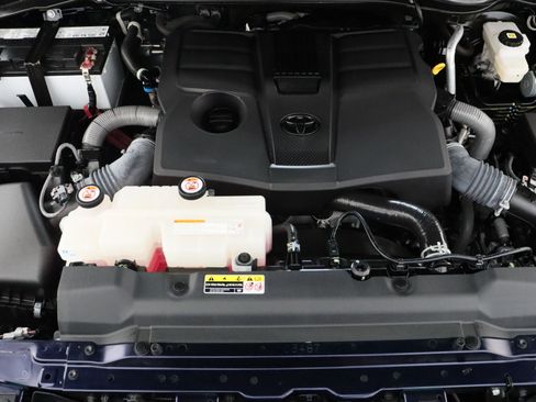 Used 2024 Toyota Tundra Limited w/ Power Package image 41