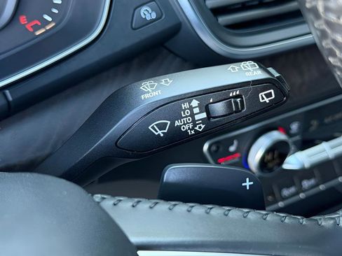 Used 2018 Audi Q5 Prestige image 38