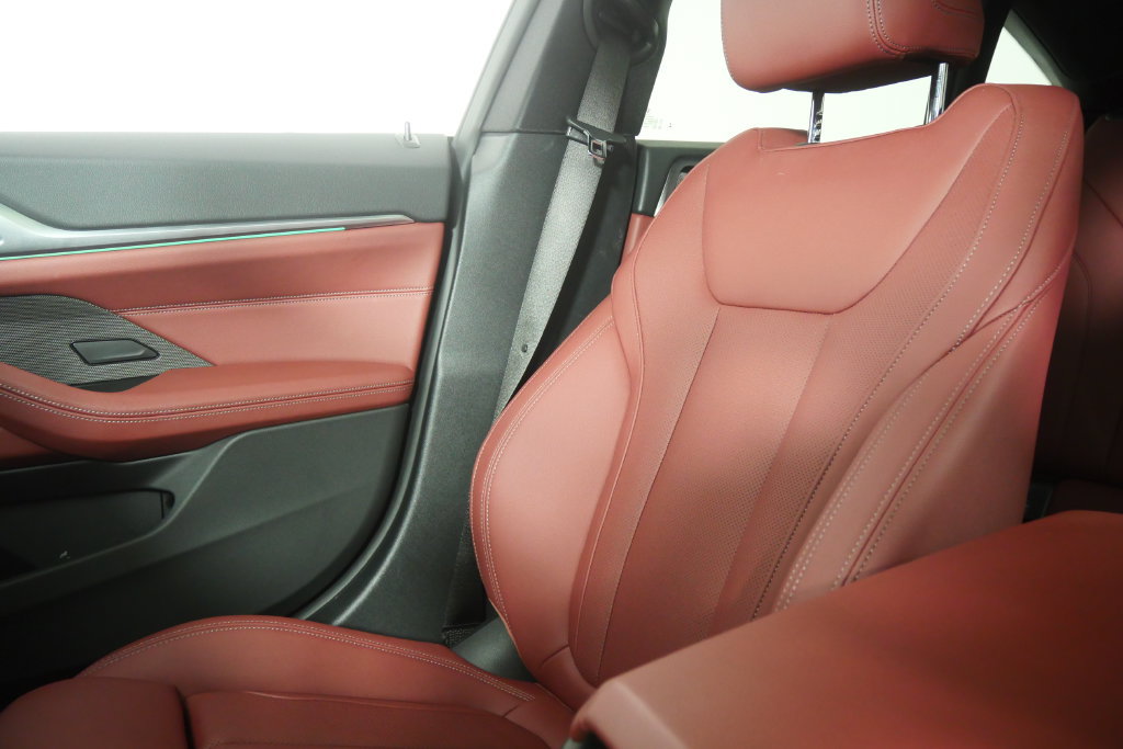 Certified 2025 BMW 430i w/ Premium Package RWD image 24