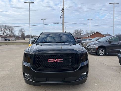Used 2019 GMC Yukon XL SLT image 2