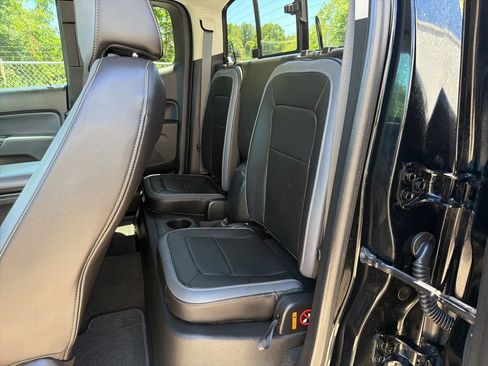Used 2018 Chevrolet Colorado Z71 AWD/4WD image 17