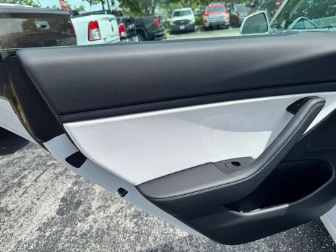 Used 2019 Tesla Model 3 Performance AWD/4WD image 30