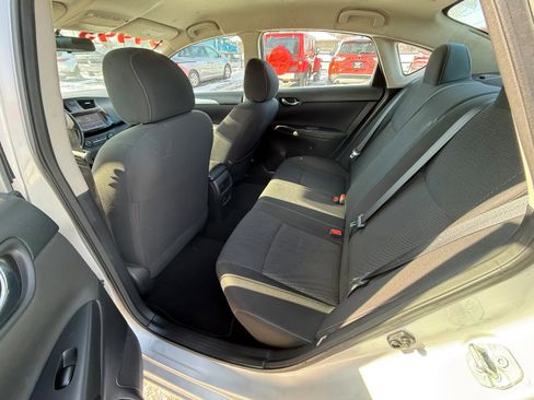Used 2019 Nissan Sentra S w/ Appearance Package image 6
