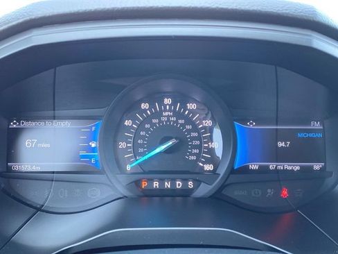 Used 2023 Ford Edge Titanium w/ Class II Trailer Tow Package AWD/4WD image 11