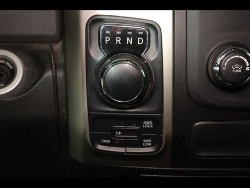 Used 2019 RAM 1500 Classic SLT AWD/4WD image 1