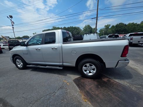 Used 2013 RAM 1500 Classic SLT w/ Premium Display Pkg RWD image 8