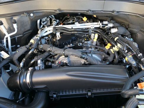 Used 2025 Ford Explorer Active w/ Active Comfort Package image 29