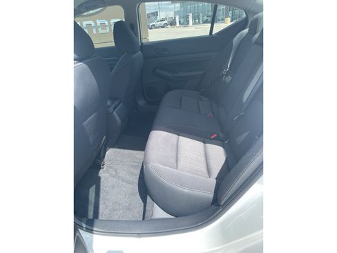 Used 2025 Nissan Altima 2.5 SV image 10