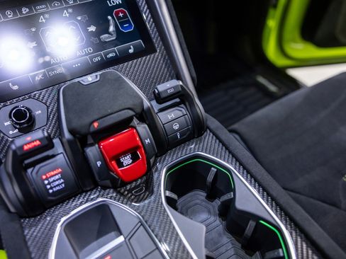 Used 2024 Lamborghini Urus Performante image 49