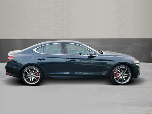Certified 2025 Genesis G70 2.5T image 4