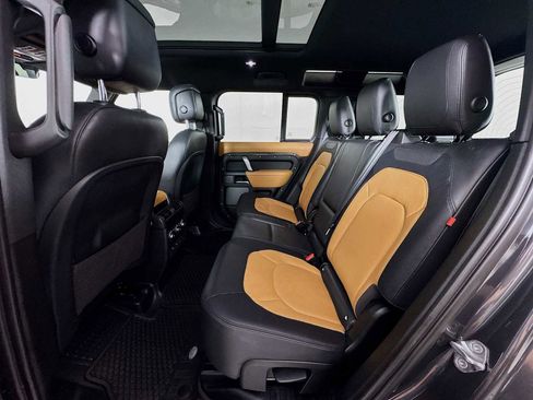 Used 2023 Land Rover Defender 110 X-Dynamic SE AWD/4WD image 21
