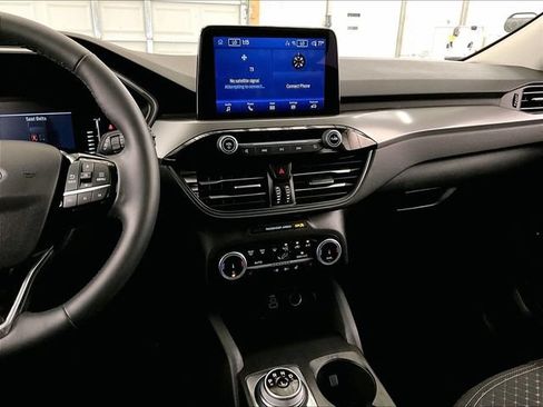Certified 2024 Ford Escape Active AWD/4WD image 6