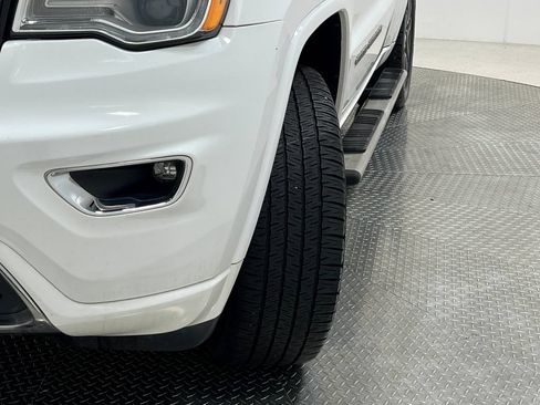 Used 2018 Jeep Grand Cherokee Overland AWD/4WD image 38