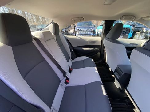 Used 2023 Toyota Corolla LE image 26