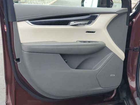 Certified 2022 Cadillac XT6 Premium Luxury w/ LPO, Floor Liner Package AWD/4WD image 23