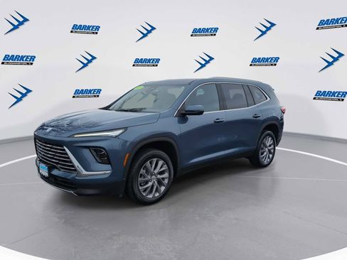 Used 2025 Buick Enclave Preferred image 4