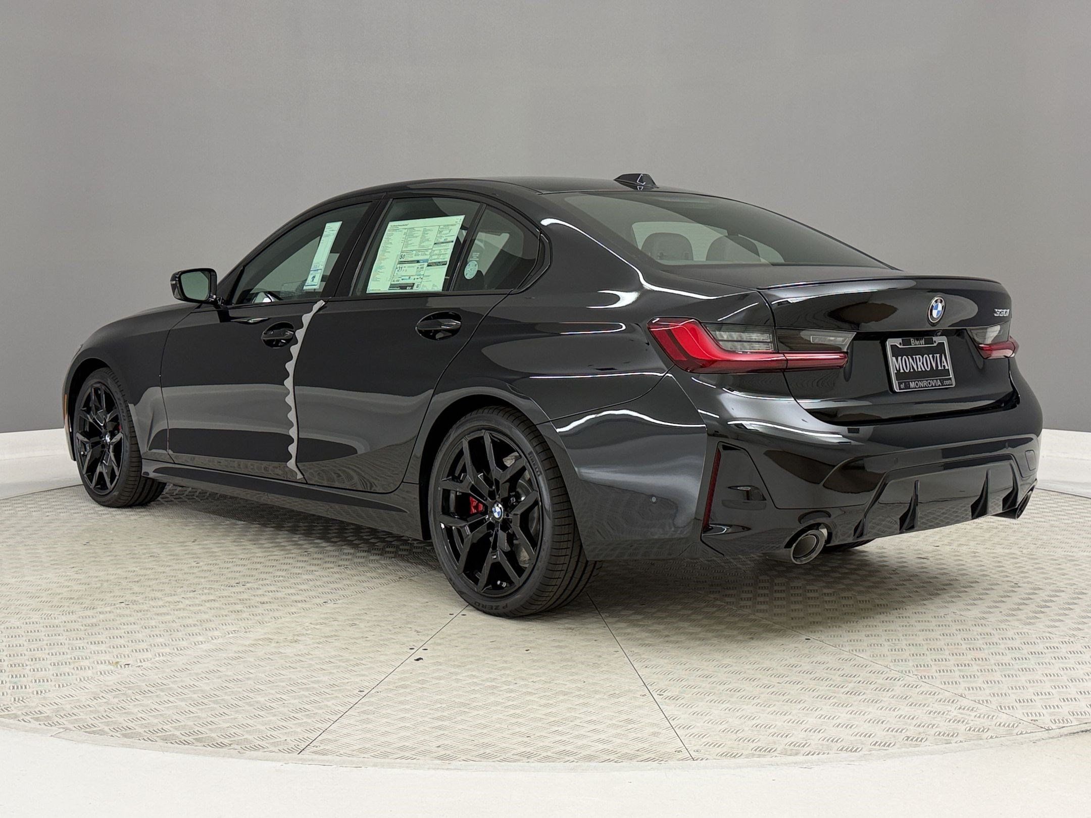 New 2026 BMW 330i Sedan w/ M Sport Package RWD image 3