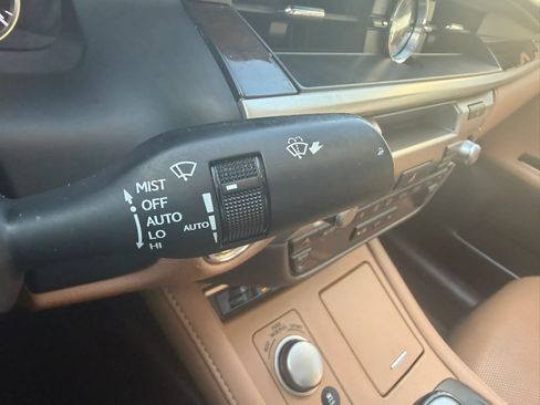 Used 2016 Lexus ES 350 w/ Premium Package w/Wood Trim FWD image 22
