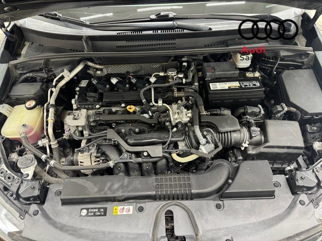 Used 2020 Toyota Corolla SE w/ SE Premium Package FWD image 4