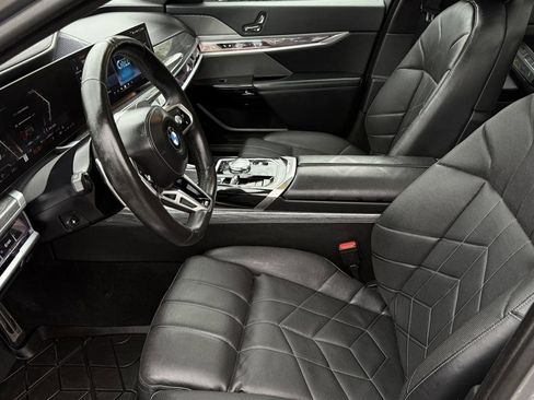 Used 2023 BMW 760i xDrive w/ Parking Assistance Package AWD/4WD image 28