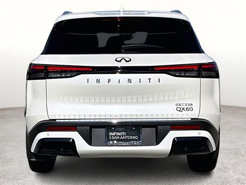 Certified 2025 INFINITI QX60 Luxe w/ Vision Package FWD image 5