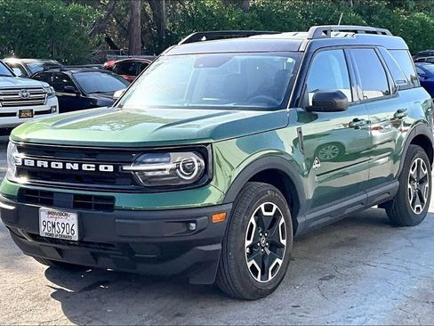 Used 2023 Ford Bronco Sport Outer Banks w/ Tech Package AWD/4WD image 3